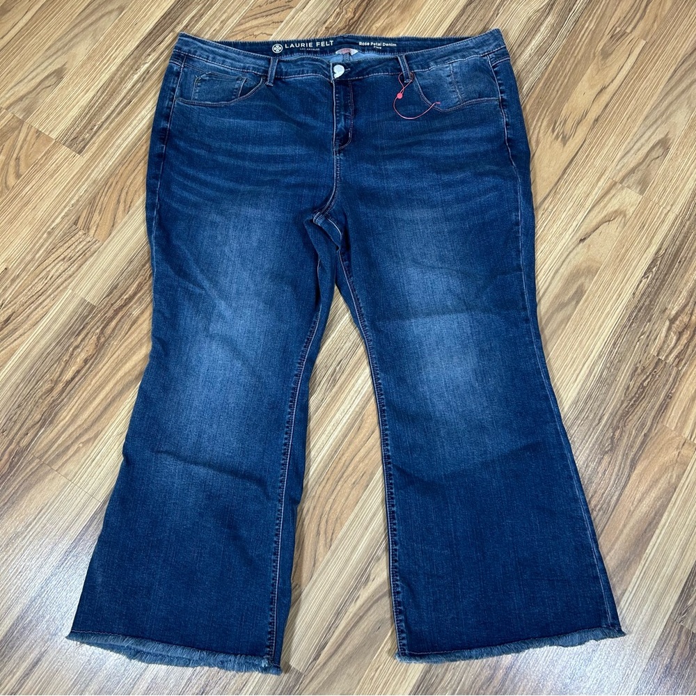 Laurie Felt Rose Petal Denim Relaxed Flare Jeans New Size 28 WP Blue Plus Size